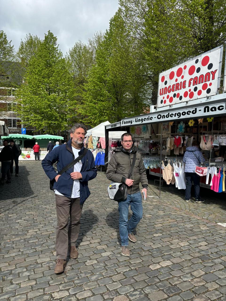 Woensdag marktdag: Onze kandidaten tussen de mensen