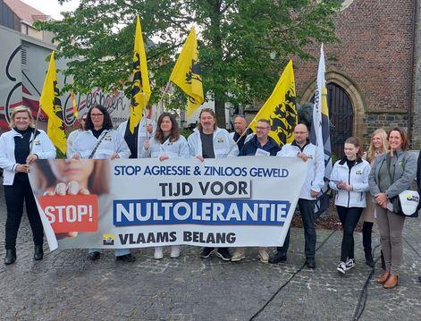 Kopschoppers op straat, blaaskaken in de raad? 