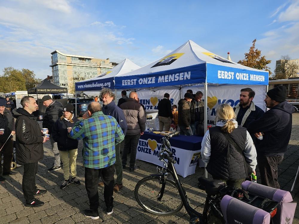 Vlaams Belang deelt soep uit voor goede doel en wil bewustzijn rond falend sociaal woonbeleid vergroten.