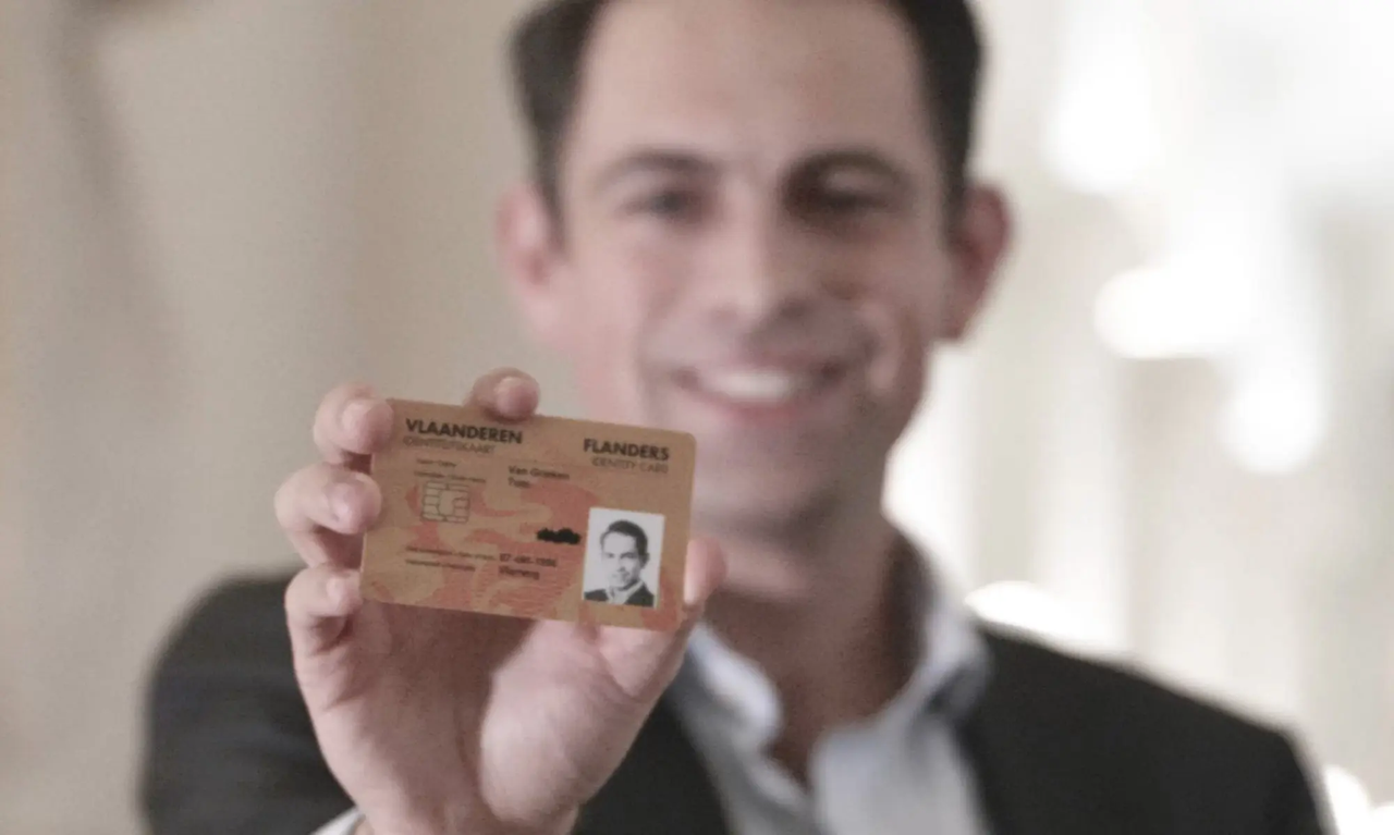 Hasselt informeert binnenkort 75-plussers over vervallen eID-certificaten na tussenkomst Vlaams Belang