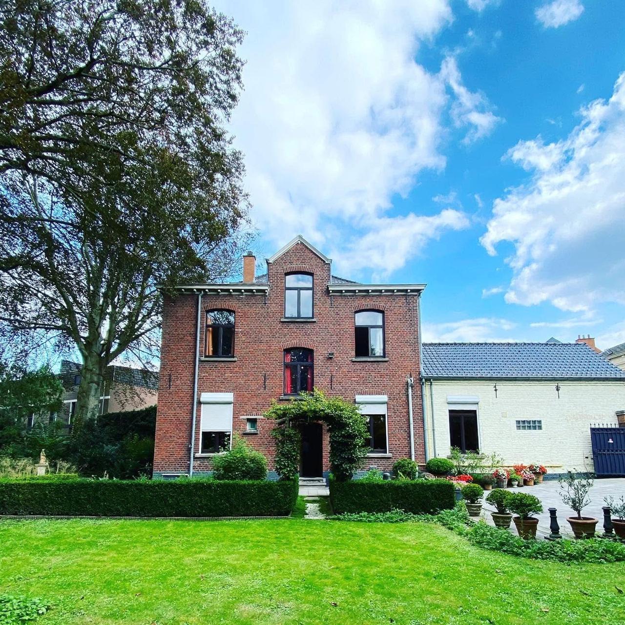 Dekenij Nederbrakel verloedert verder terwijl college geen plan heeft