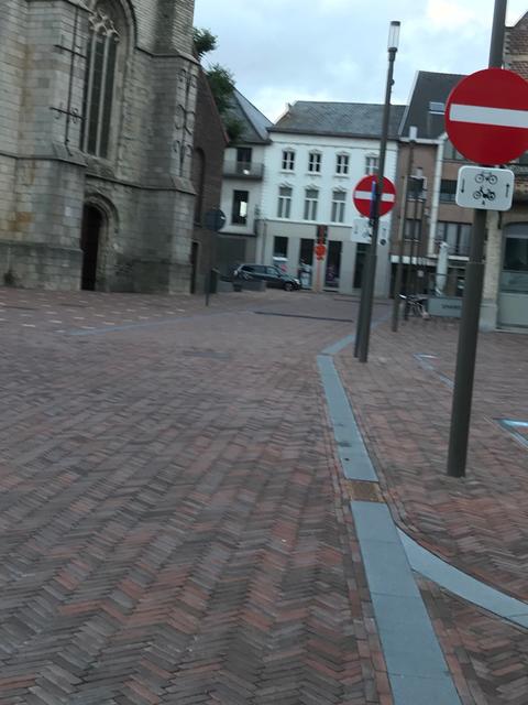 Het aanpassen van de rijrichting richting Neerstraat 