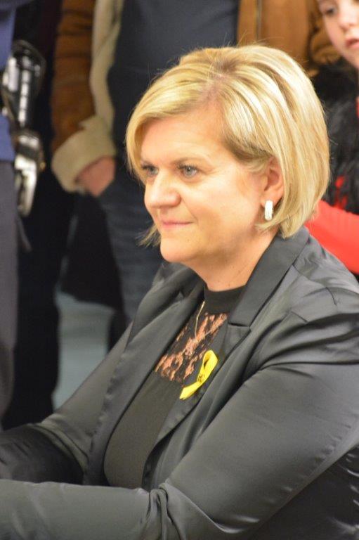 Oproep om hybride te vergaderen bij afwezigheid