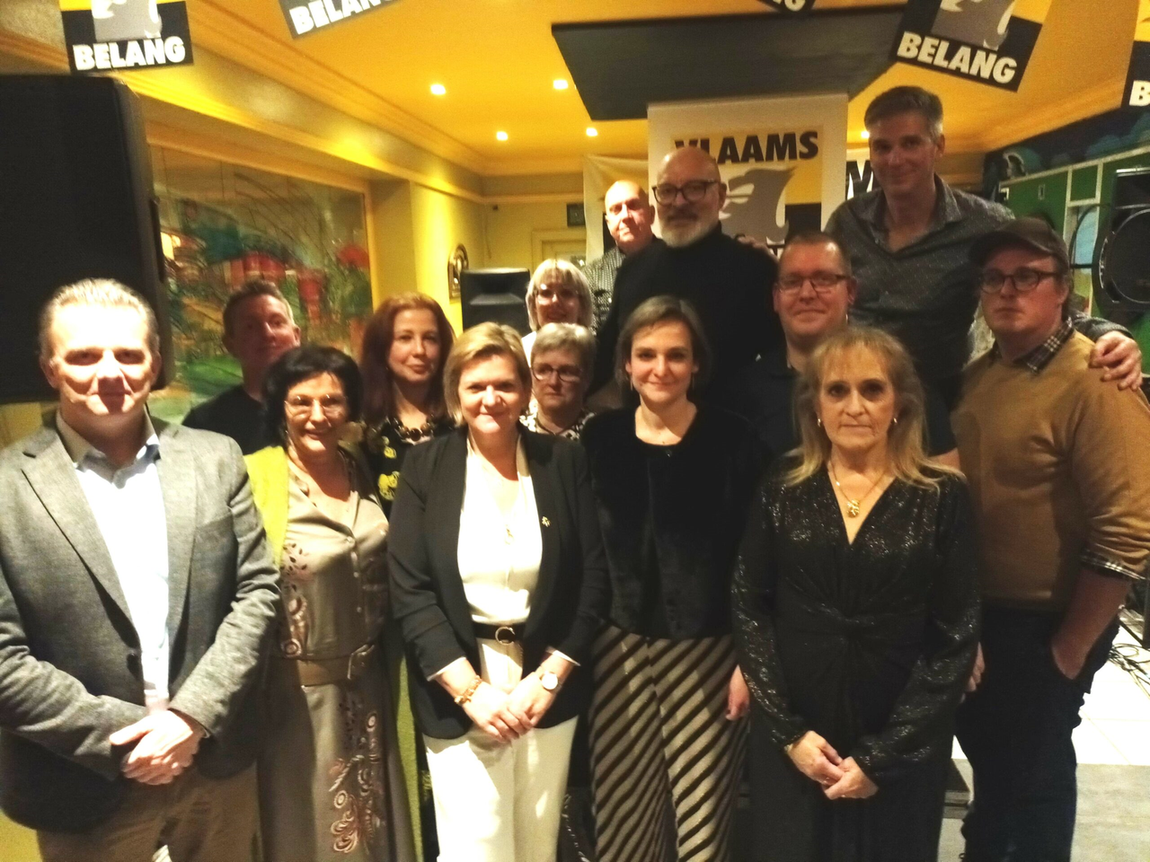 Een vol café voor de nieuwjaarsreceptie van Vlaams Belang Brakel