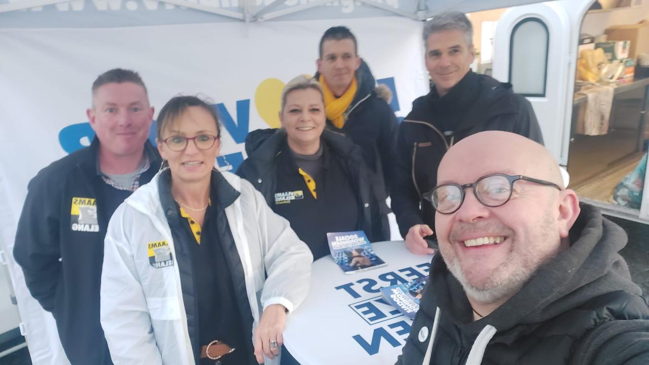 succesvolle soepbedeling op de wekelijkse markt 