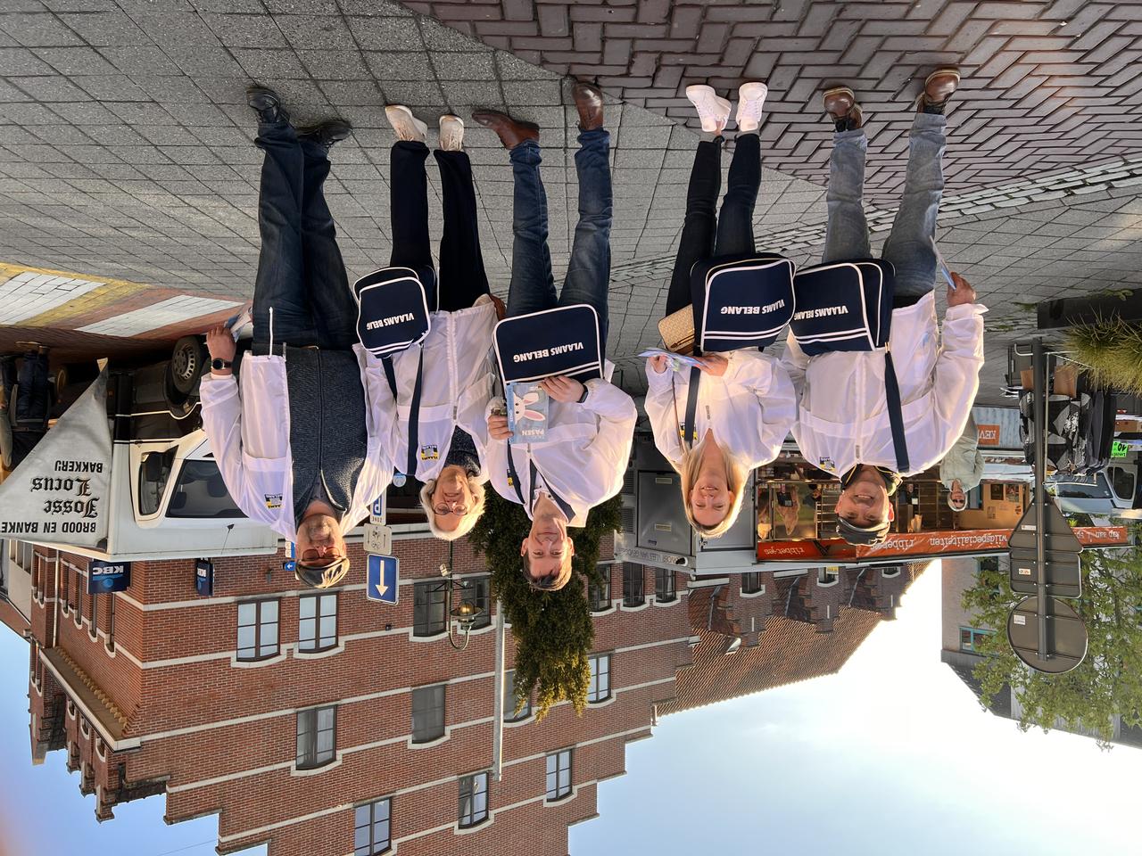 Bescherm onze tradities: Vlaams Belang Buggenhout deelt 3.500 paaseitjes uit