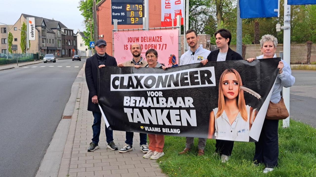  Vlaams Belang Gent houdt claxonneeractie tegen woekerprijzen voor brandstof