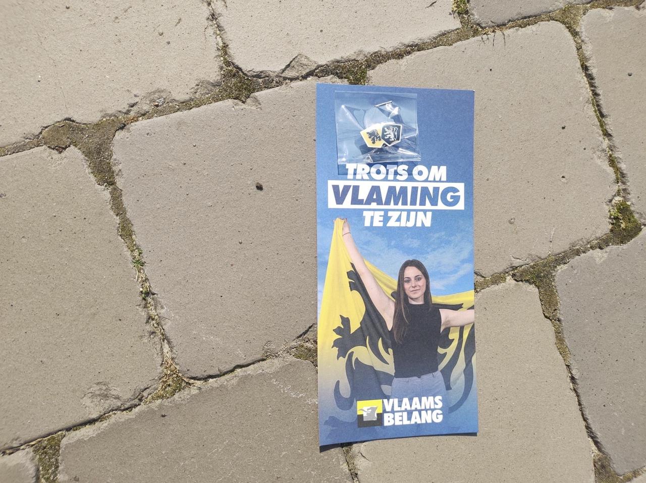Gentenaars die Vlaamse leeuwenvlag uithangen krijgen attentie van Vlaams Belang Gent