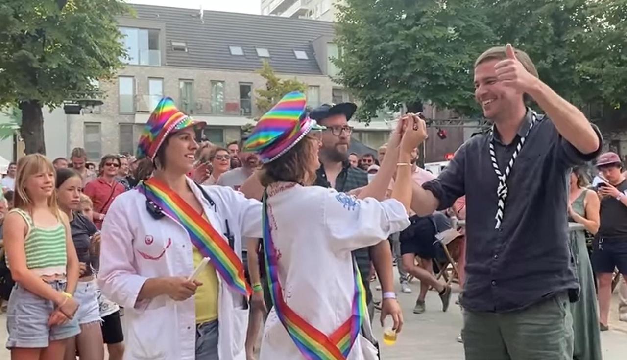 Vlaams Belang Gent hekelt burgemeester die “openlijk aanzet tot druggebruik”