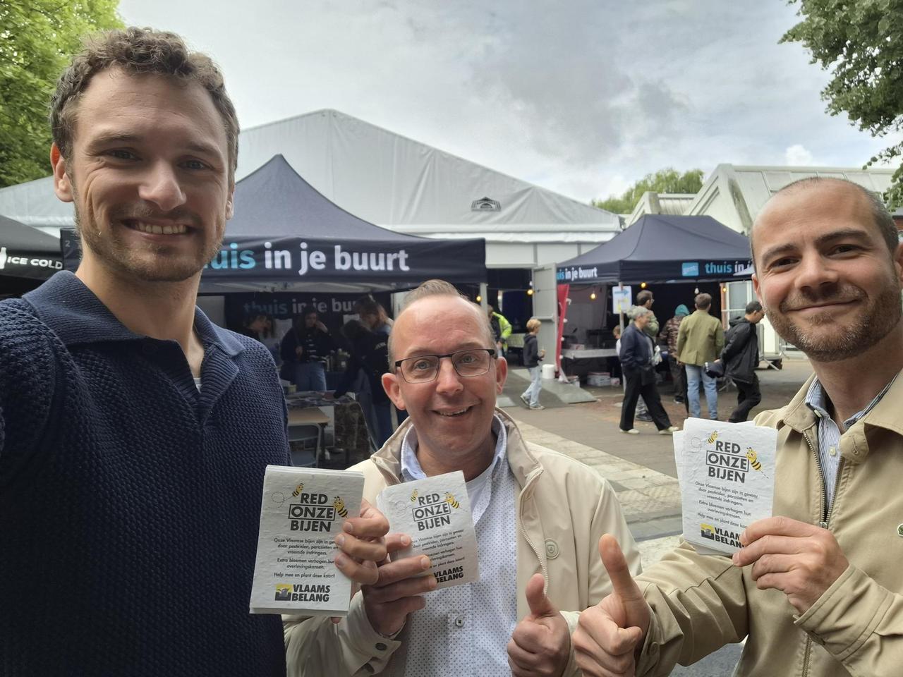 Vlaams Belang Gent deelt bloemenzaadjes uit voor de Week van de bij