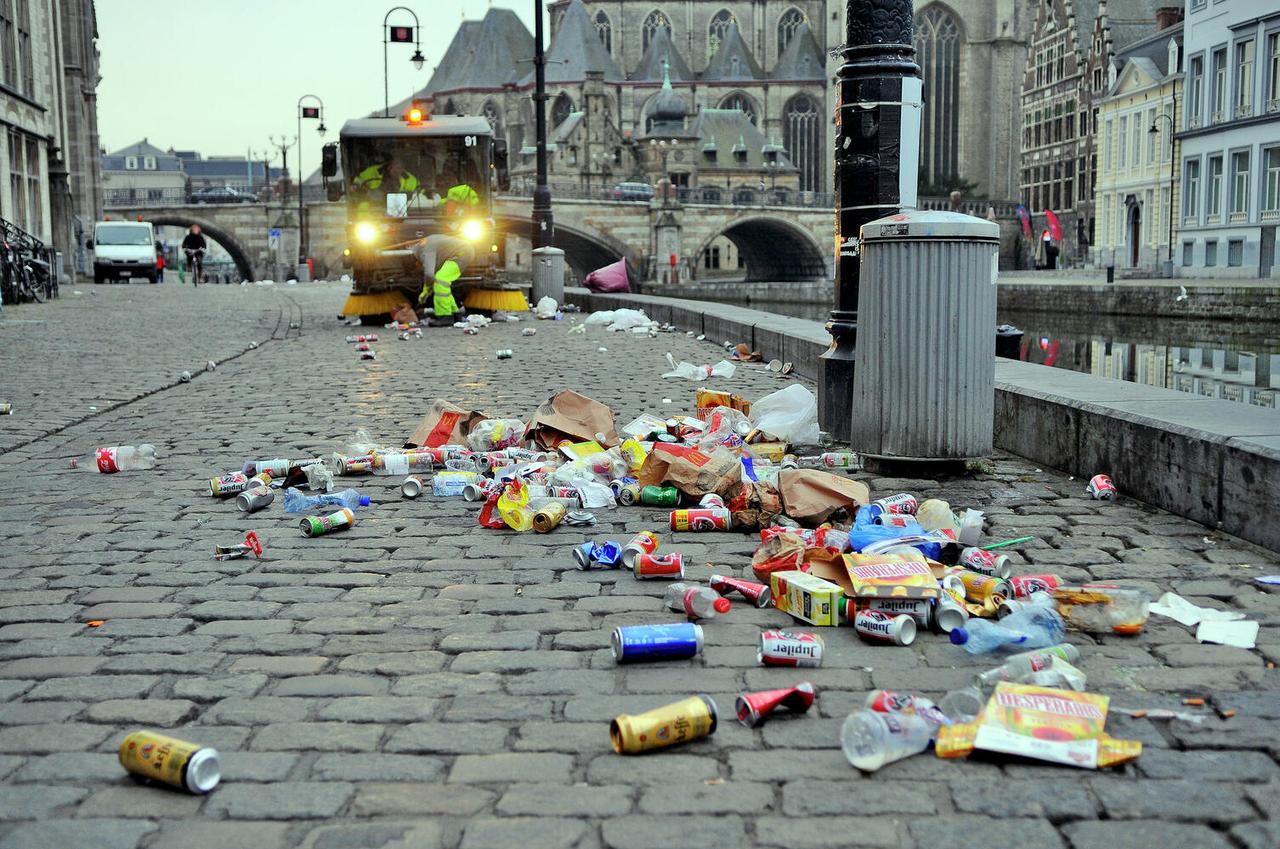 Sluikstortprobleem in Gent: gebrekkige aanpak door stadsbestuur vereist actie volgens Vlaams Belang