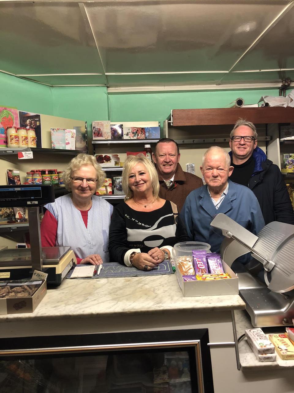 Buurtwinkeltje Koolkerke: einde van een tijdperk  Vlaams Belang stelt Brugs ereburgerschap voor Raf en Henriette voor.