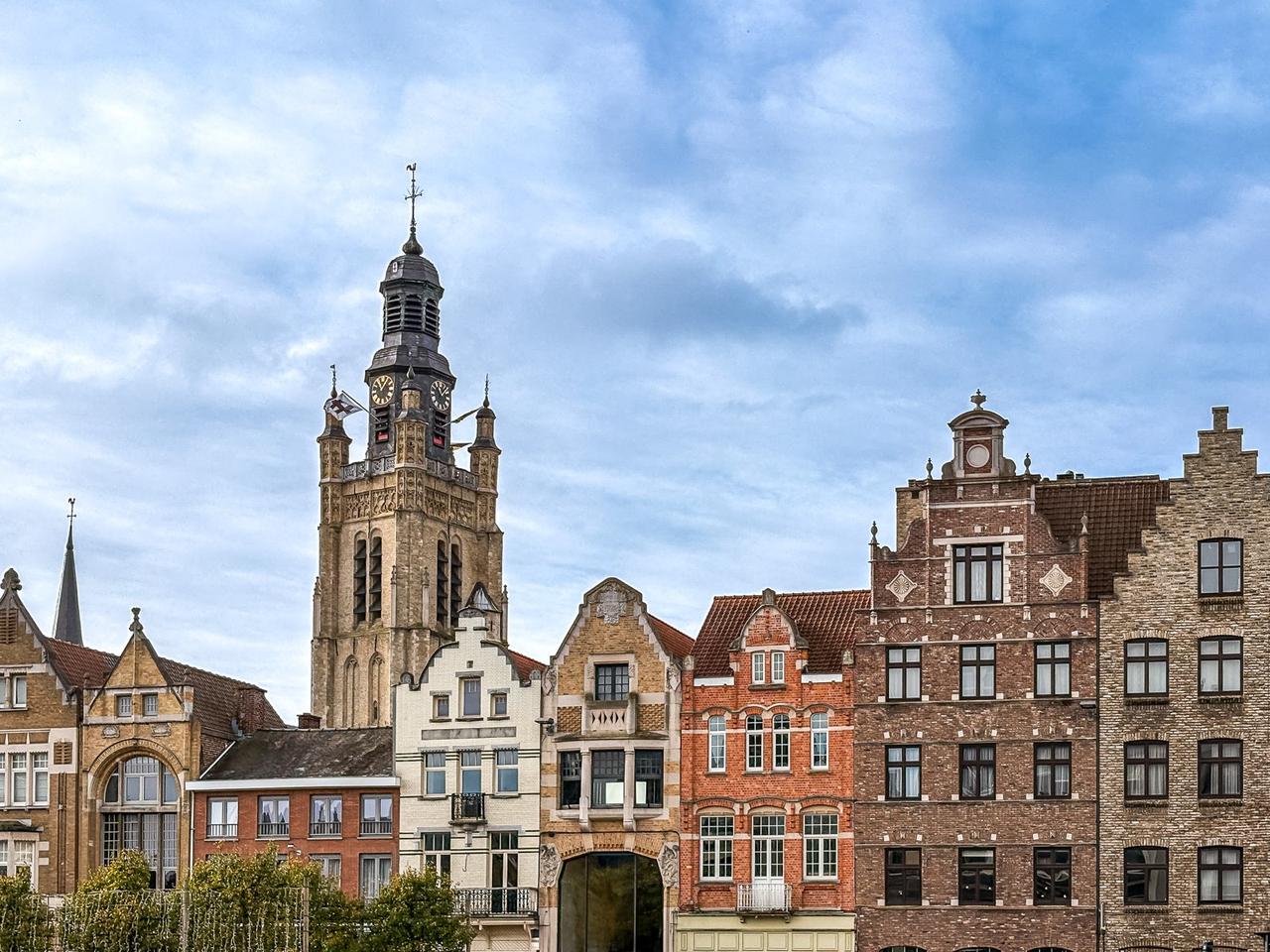 Filip Deforche vraagt om Vlaamse Leeuw op beiaard te spelen!