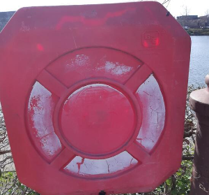 Nieuwe reddingsboeien met handleiding dankzij Vlaams Belang