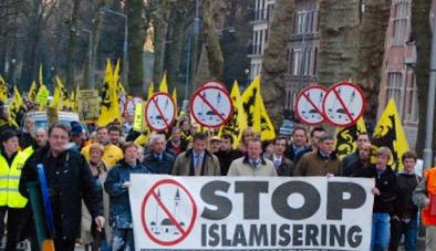 VB vervoegt optocht moskee