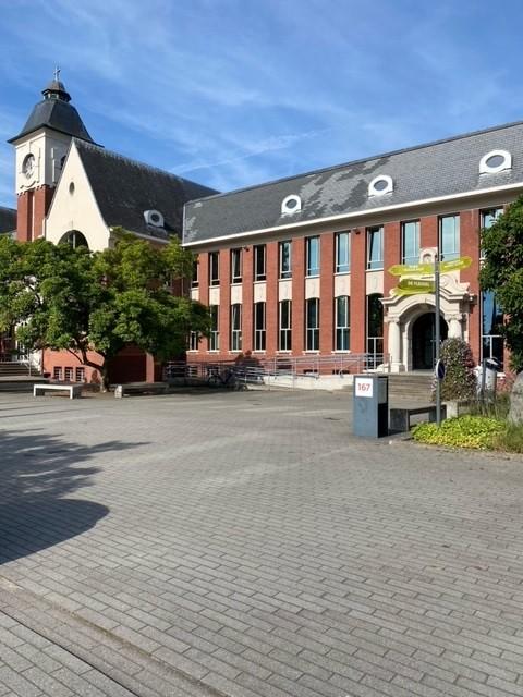 Vlaams Belang Zoersel wil nieuwe BIB Sint-Antonius vestigen in gemeentehuis