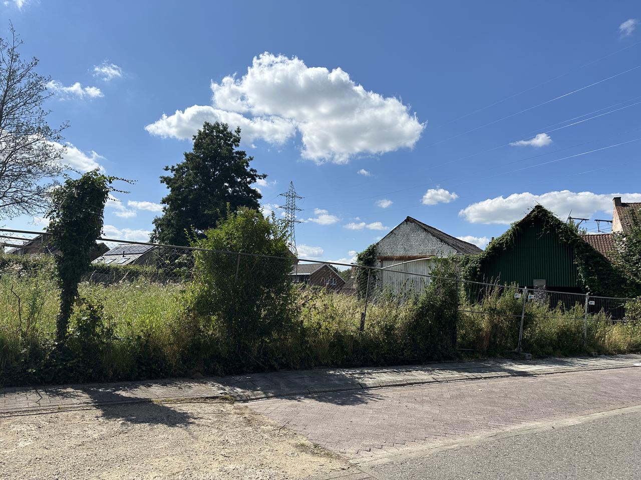 Vlaams Belang tekent beroep aan tegen  appartementencomplex Groen Blaffetuurke: “Wij laten Huizingen niet verder verBrusselen”