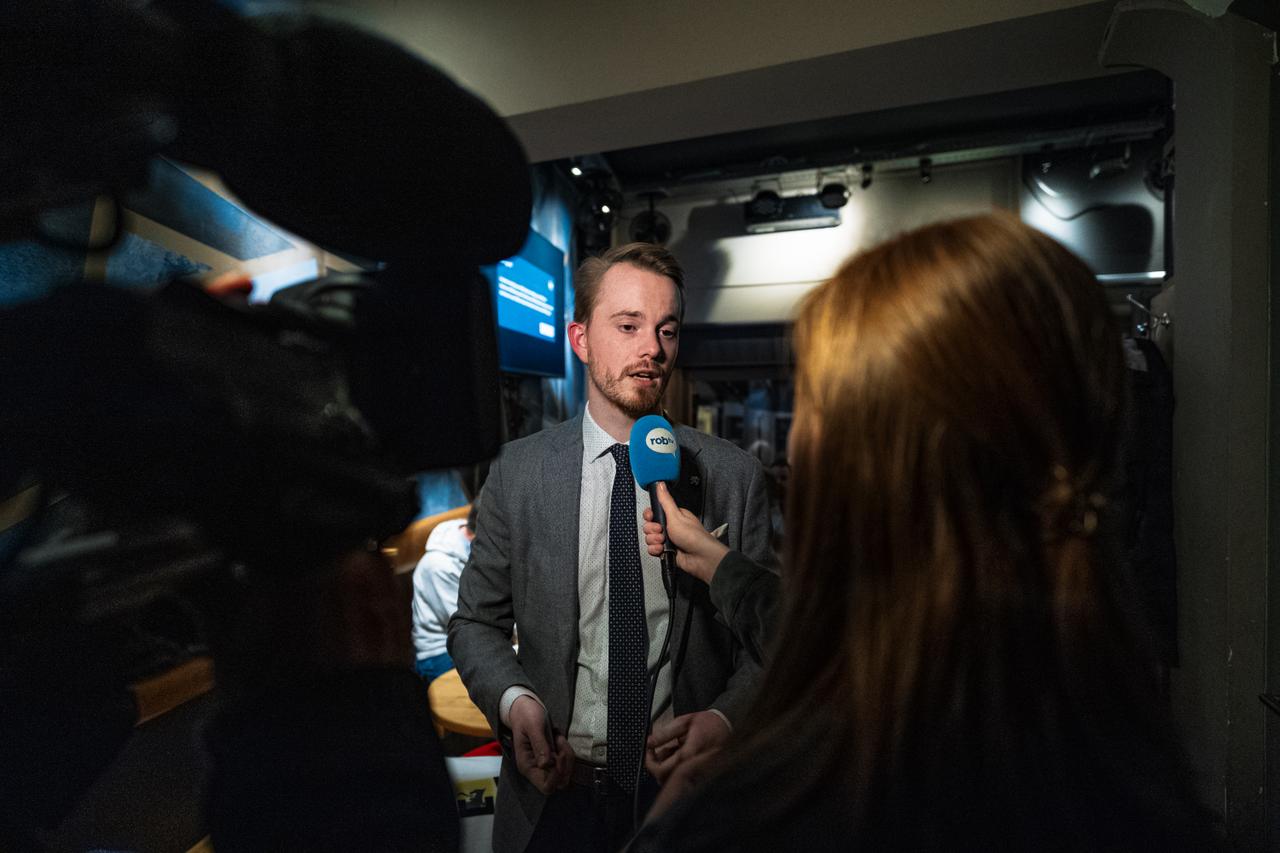 Vlaams Belang hekelt systeemcoalitie van Durf: “afgestrafte politici keren gewoon terug”