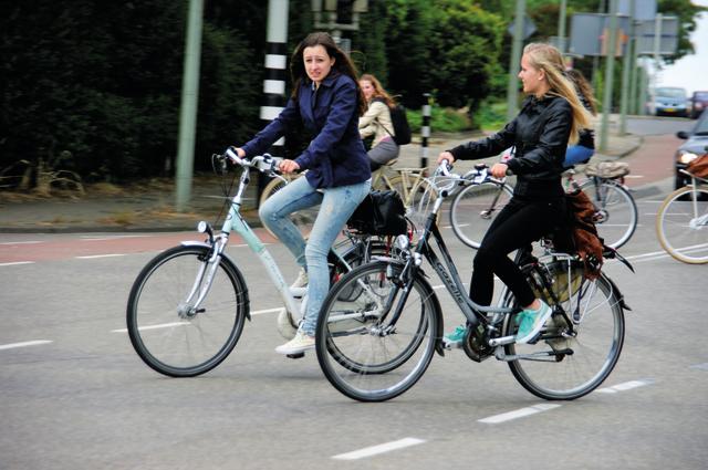 Veilige Fietspaden en Voetpaden