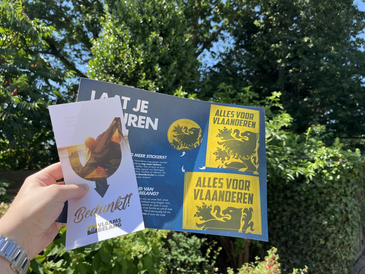 Vlaams Belang beloont iedereen die de leeuwenvlag uithangt