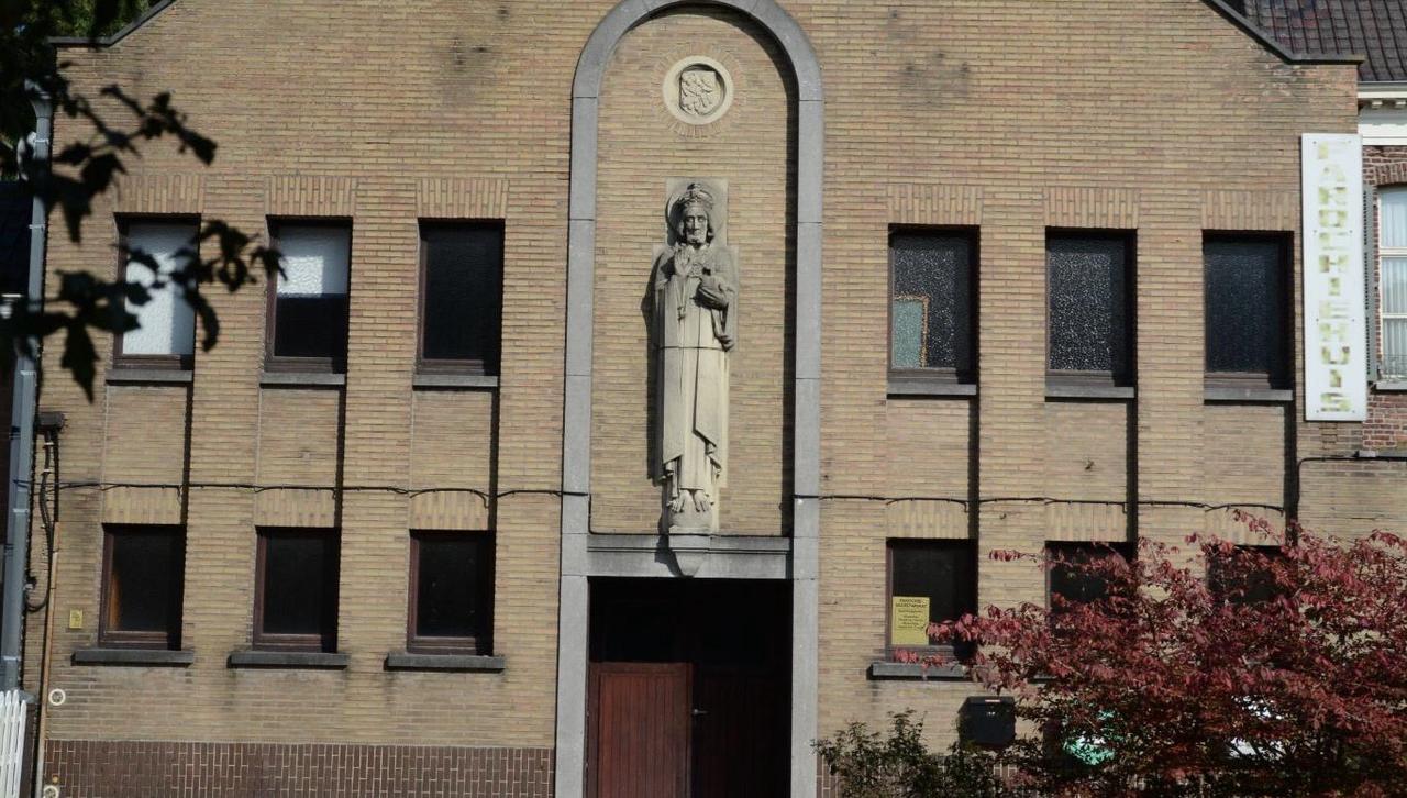 Vlaams Belang eist onmiddellijke transparantie over dubieuze verkoop parochiezaal Erembodegem
