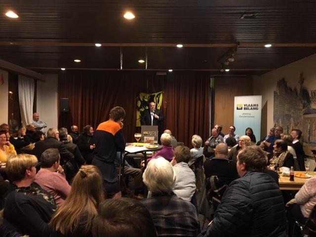 Massale opkomst voor nieuwjaarsreceptie met Guy D'haeseleer