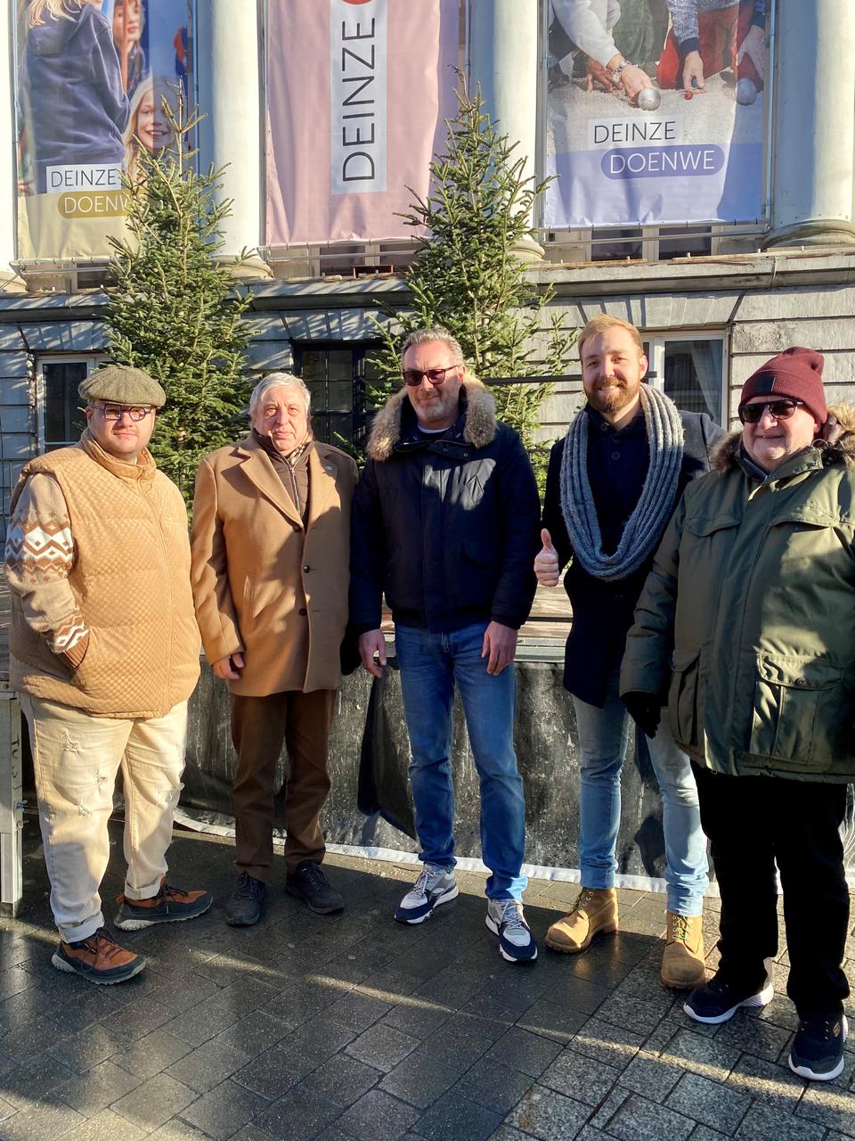 Deinze Doenwe of Deinze Doen Alsof? We kijken kritisch mee.