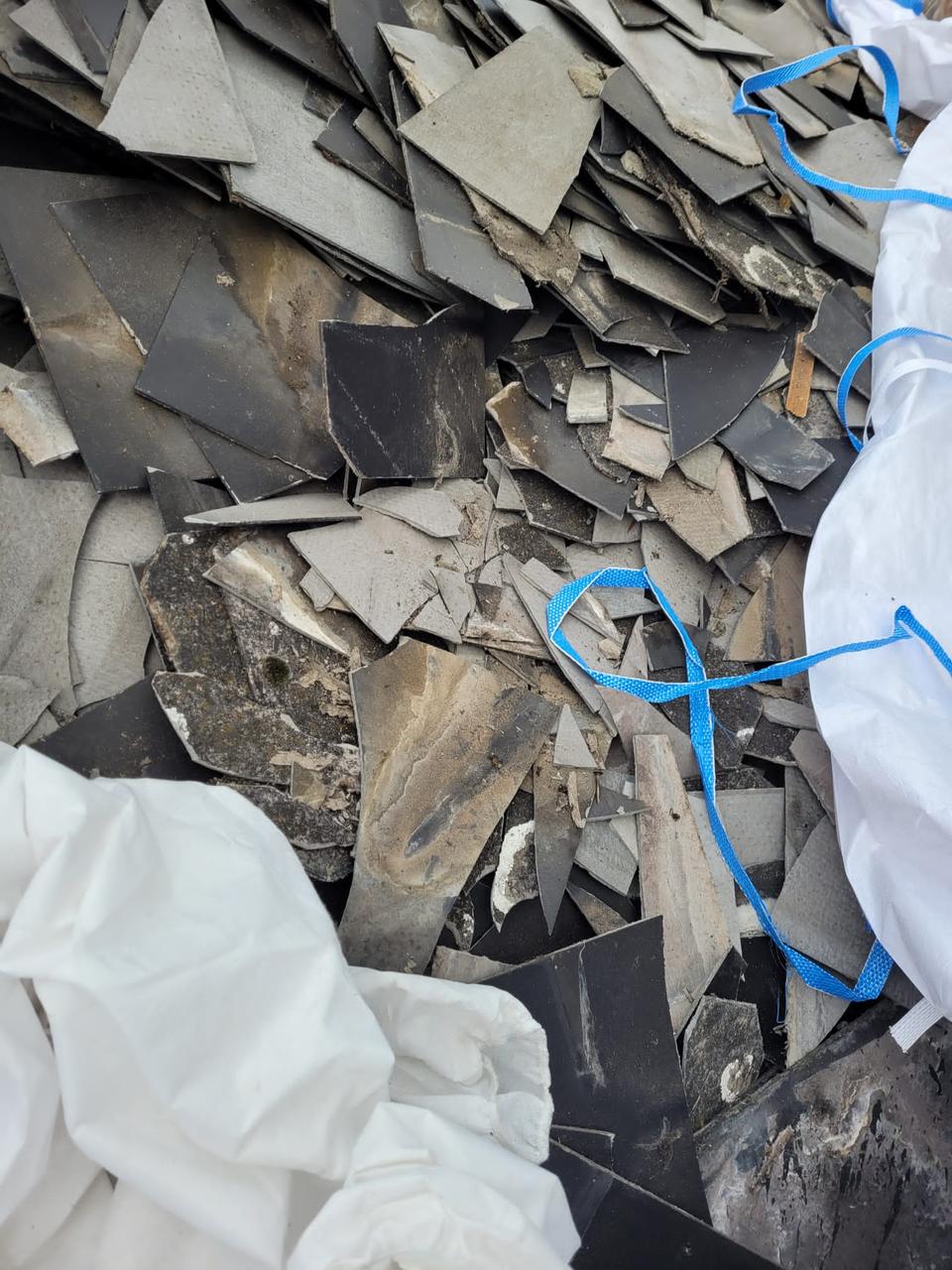 Actie tegen asbestbehandeling WoonAnker Waas