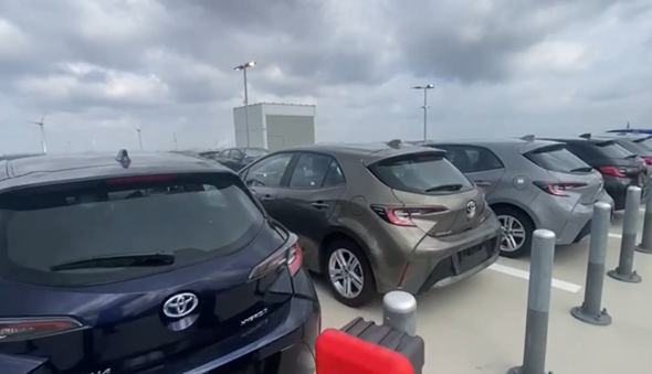 Antwerpse “Park & Ride”-parkings worden stelplaats voor onverkochte Toyota-wagens