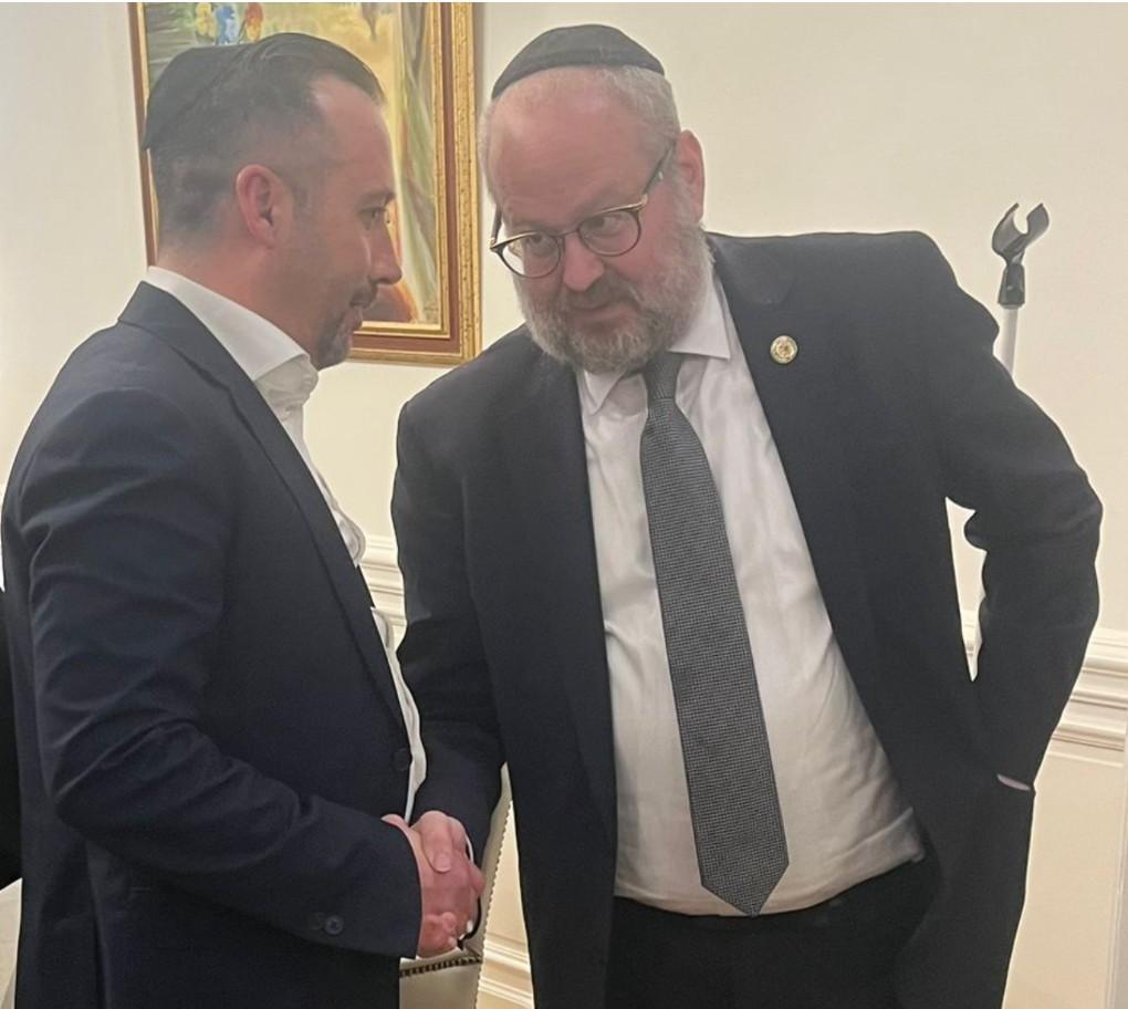 Geen woord over antisemitisme in Antwerpse campagne: Vlaams Belang eist bijsturing