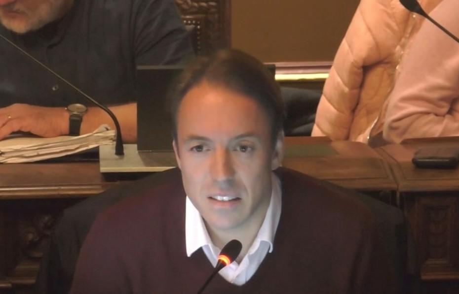 Burgemeester De Wever en schepen Caluwaerts weigeren te antwoorden op beleidsvragen