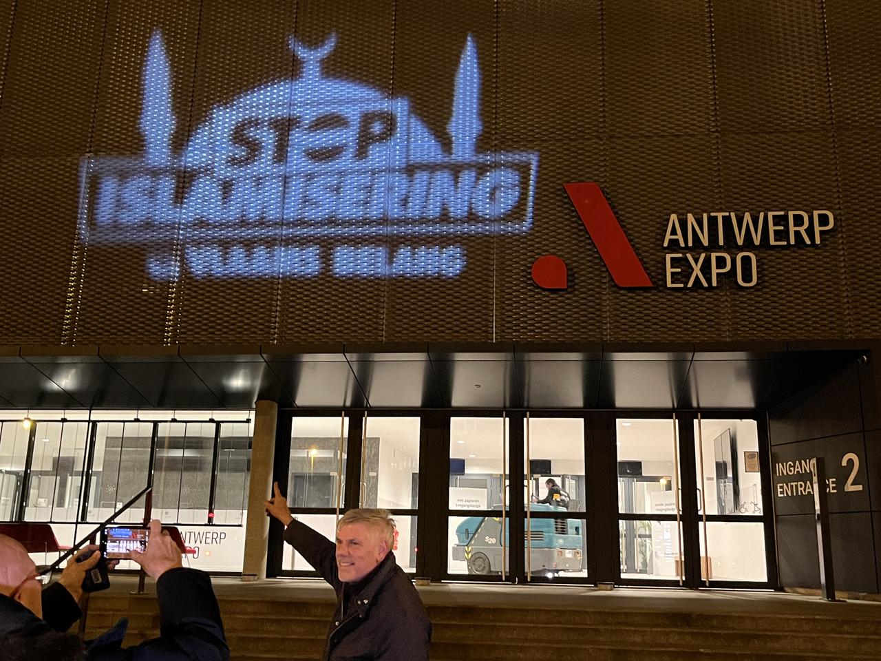 Vlaams Belang voert actie tegen islamitische apartheidsbeurs in Antwerpen