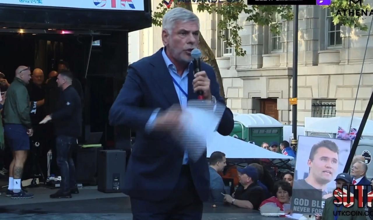 Filip Dewinter legt klacht neer voor doodsbedreiging naar aanleiding van toespraak op Londense anti-immigratie manifestatie