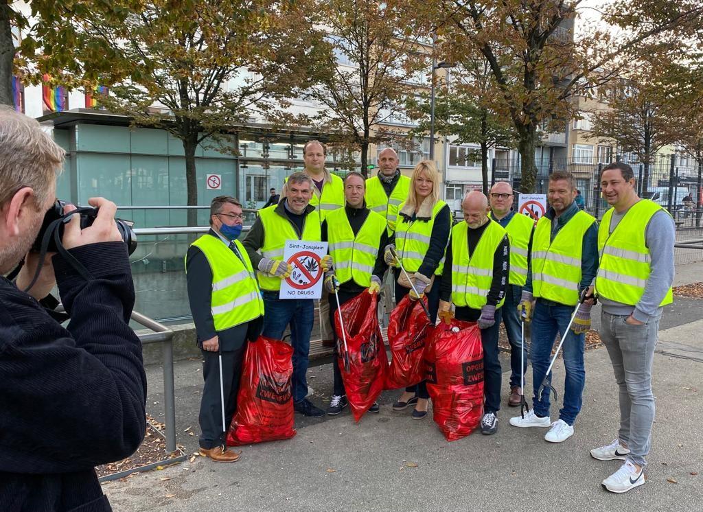 Schoonmaakactie Sint-Jansplein