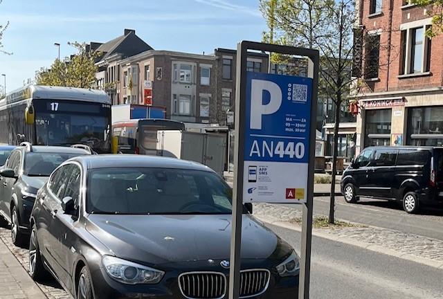 Vlaams Belang Berchem schrijft open brief aan al wie voltijds werkt in het district