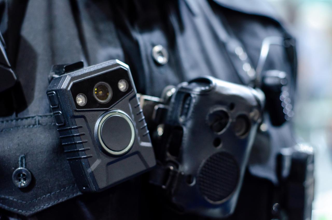 Bodycams voor politie in Waregem: "Eindelijk!"