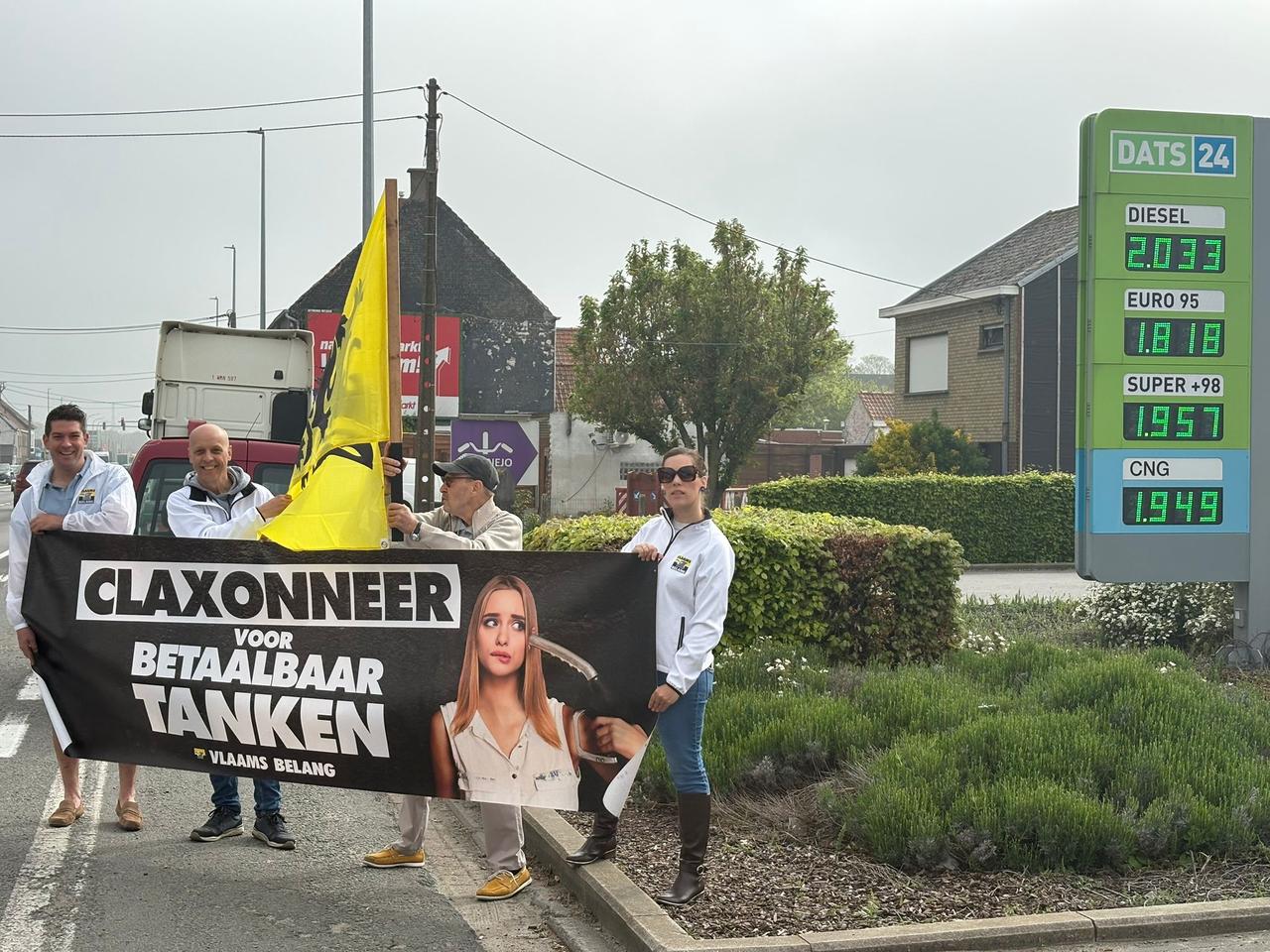 Vlaams Belang Waregem protesteert tegen torenhoge brandstofprijzen