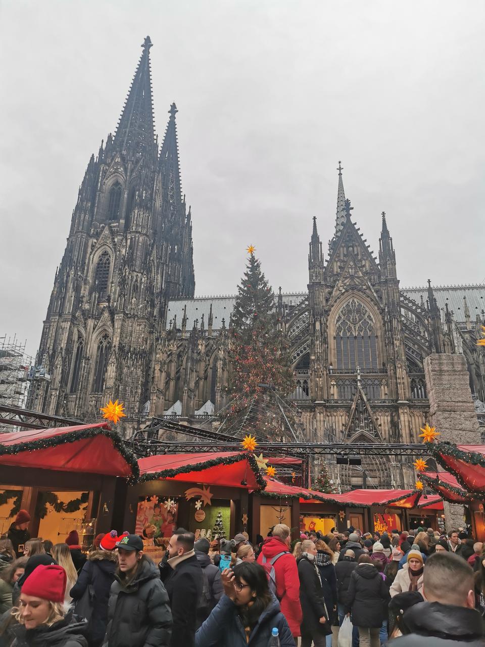 MET  SENIORENFORUM (VLAAMS BELANG GROBBENDONK) NAAR KEULEN