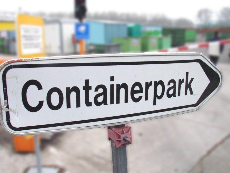 Isabel Vancompernolle stelt gepaste vraag aan bestuur ivm restafval en recyclagepark.
