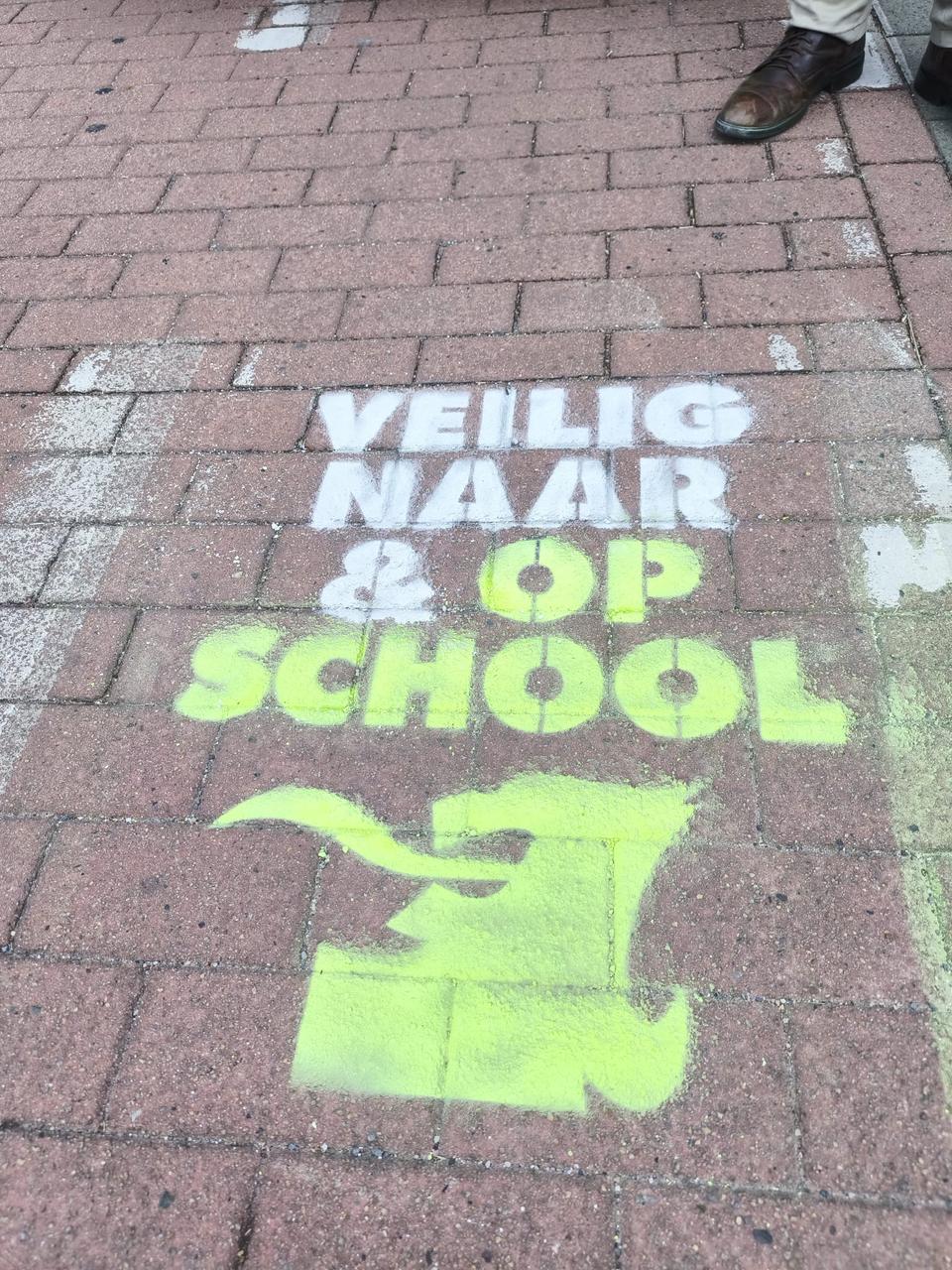Vlaams Belang lanceert actie "Veilig naar en op school" in Lier