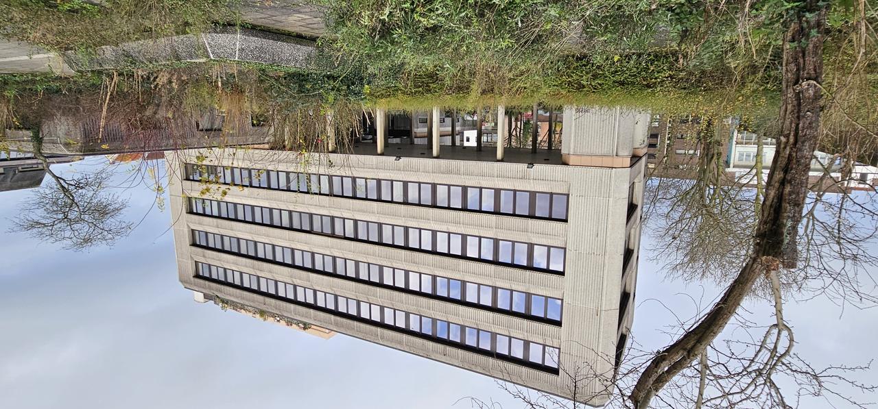 Rijksadministratief centrum: verloederde rotte plek