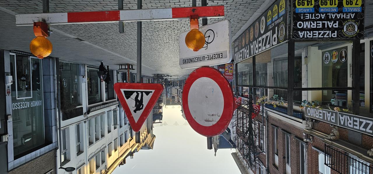 Klacht schending taalwetgeving ontvankelijk en gegrond verklaard