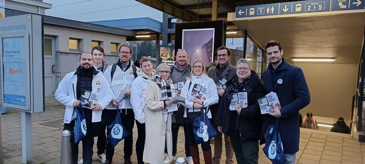Vlaams Belang voert actie tegen regering-De Wever 