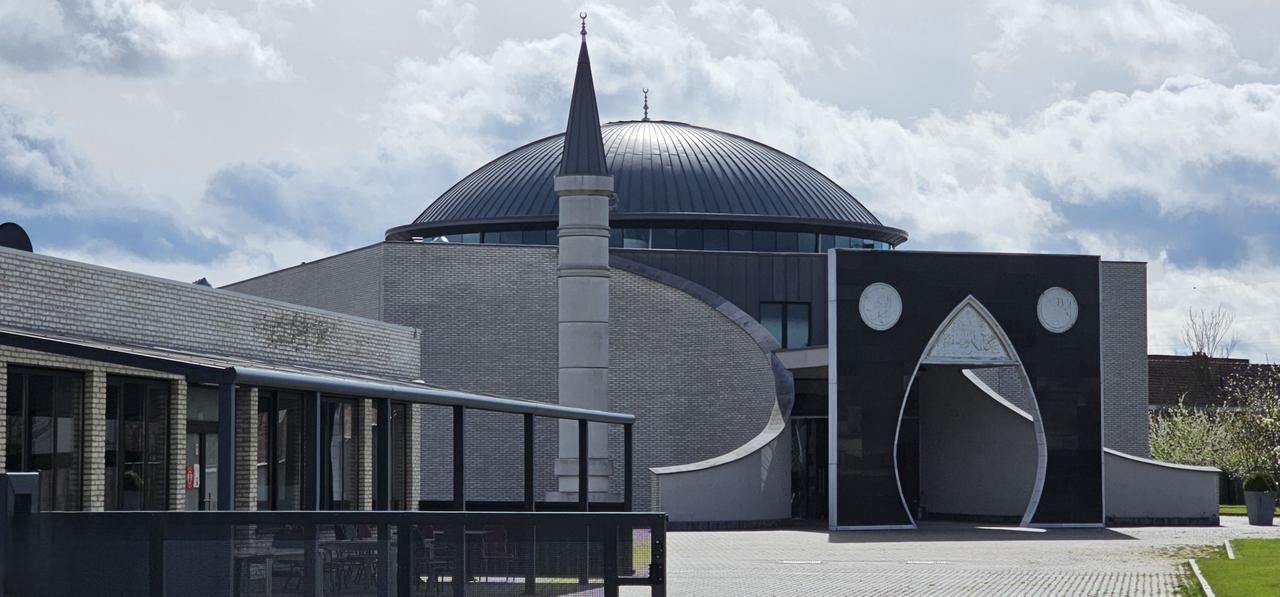 Stop de indoctrinatie: geen schooluitstappen naar Turkse staatsmoskeeën!