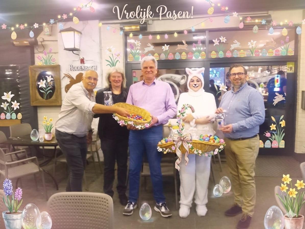 Bezoek van de Paashaas