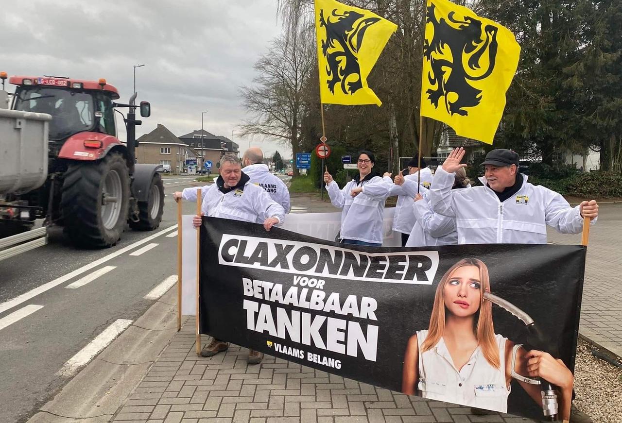 Vlaams Belang Geraardsbergen in actie voor betaalbaar tanken