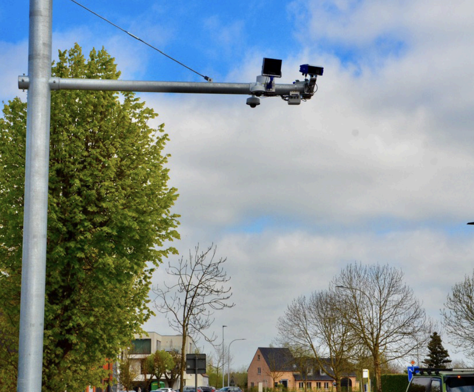 🚨 Trajectcontrole tussen Destelbergen en Laarne: verkeersveiligheid of verkapte belasting?