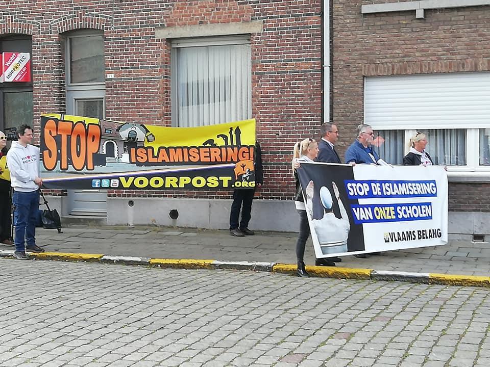 VERPLICHTE MOSKEEBEZOEKEN EN RESPECT VOOR RAMADAN