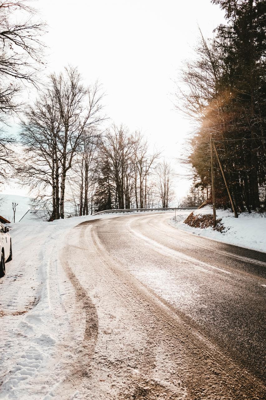 Gladheidbestrijding in Schoten: Vlaams Belang vraagt oplossing voor “vergeten” gewest- en Waterwegwegen.