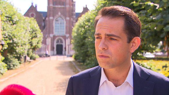 Stadsbestuur is de controle kwijt